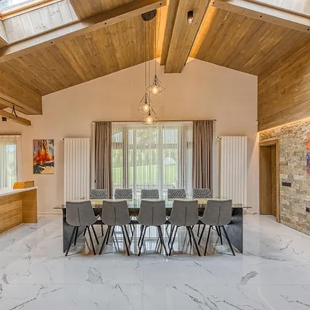 Pirin Style & 别墅 班斯科